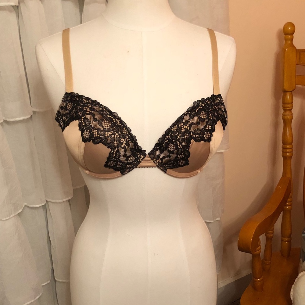 Aerie Nude with black lace push up bra